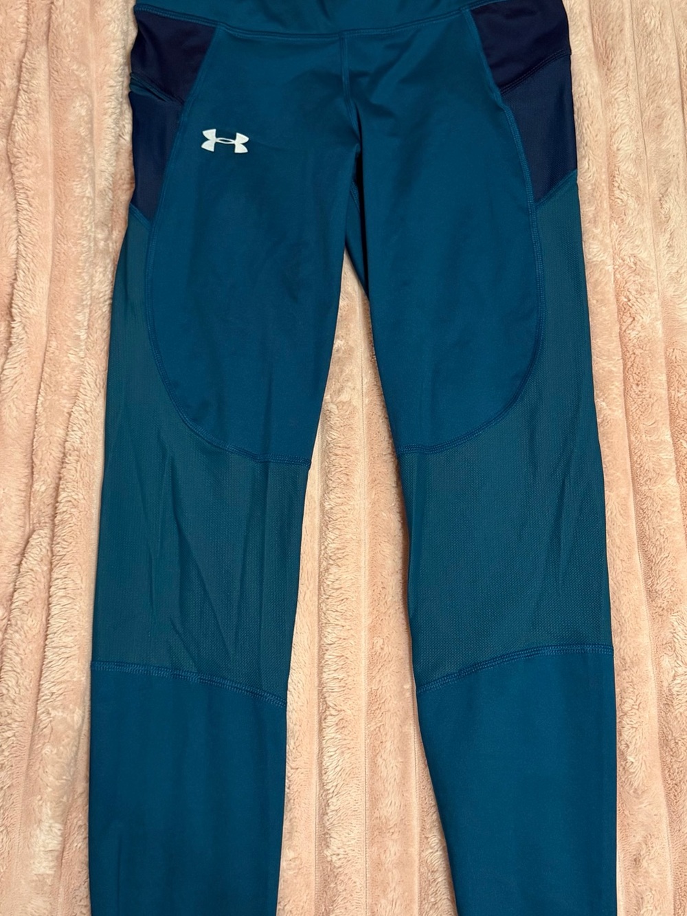 Under Armour Women's Qualifier Speedpocket Perforated Ankle Crop-Teal